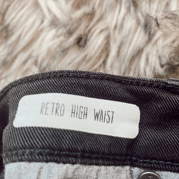 BLACK DENIM SHORTS - Picture 4 of 4